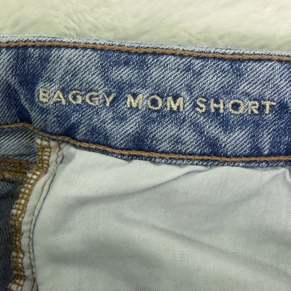 American Eagle Jean Shorts Womens 4 Blue Light Wash Baggy Mom Distressed Denim - Picture 7 of 9